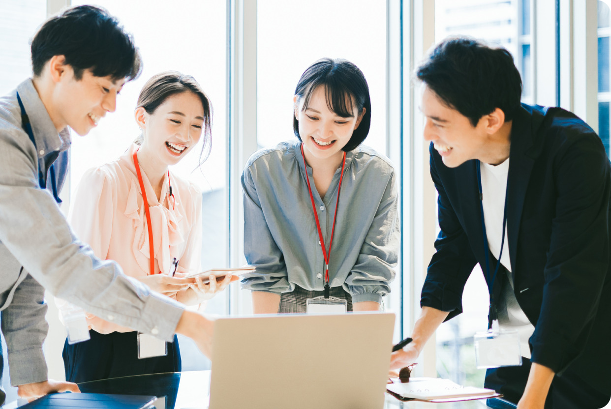独自の消費行動フローとデータに基づく運用戦略を構築